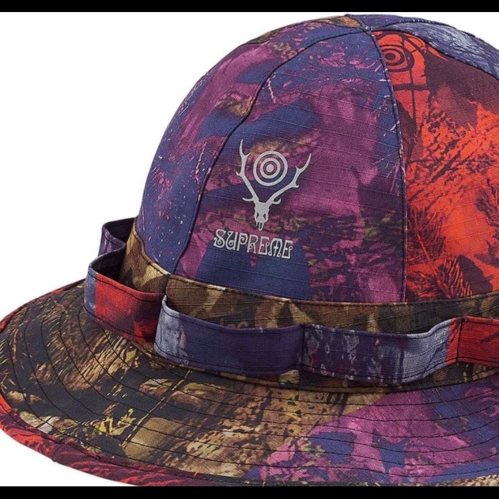 Supreme x SOUTH2 WEST8 Jungle Hat